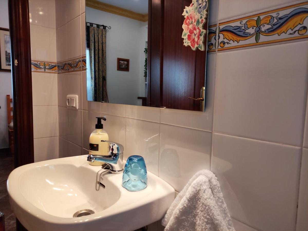 Entretorres. Casa-Duplex En Centro Historico. Διαμέρισμα Καρμόνα Εξωτερικό φωτογραφία