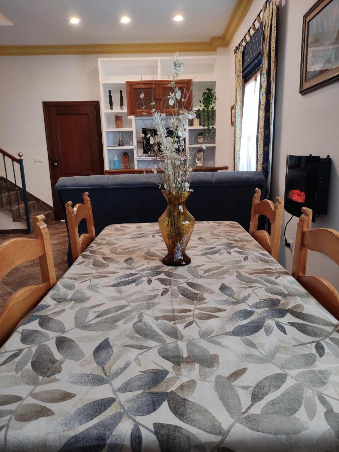 Entretorres. Casa-Duplex En Centro Historico. Διαμέρισμα Καρμόνα Εξωτερικό φωτογραφία